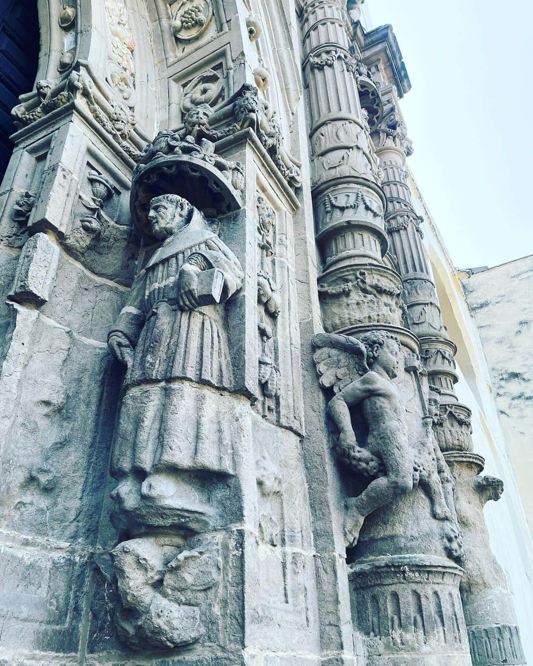 希良梨のインスタグラム：「Before trip with house owner family 🚎  Que tenga buena tarde 🩵  大家さんファミリーとネコバス旅🩶🚌  ・ ・ ・ ・  #mexico #méxico #mexicocity #cdmx #japones #japanese #trip」