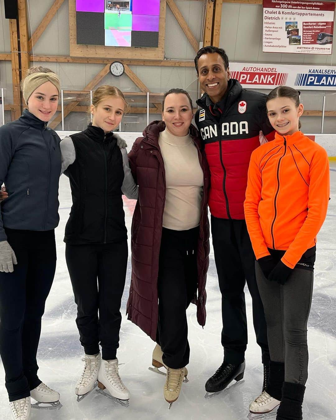 ケルシュティン・フランクさんのインスタグラム写真 - (ケルシュティン・フランクInstagram)「Thank you @skateaustria for a great camp with amazing coaches 😊 it was a blast 🫶🏼  @maxima_vienna @katja_raith @irisicedreams @hanna_raith @zlata_agafonova28 @lisamarie.kp @michail_sav  • • • #skateaustria #impulstage #neverstoplearning #neverstopgrowing #alwayssomethingnew #figureskating #isufigureskating #workinghard」5月22日 4時31分 - kerstinfrank88