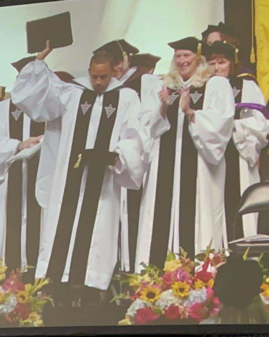 ヒル・ハーパーさんのインスタグラム写真 - (ヒル・ハーパーInstagram)「So incredibly honored to receive an Honorary Doctorate and give the Commencement Address at Providence College today!  So proud to join the #FriarFamily!! Huge CONGRATS to the incredible #PC class of 2023! You will make history!!  “Friars hold doors!”  #Friartown #commencement #GoFriars  @provcollege @provcollege_alumni  #GoFriars #DrHarper :)」5月22日 5時43分 - hillharper