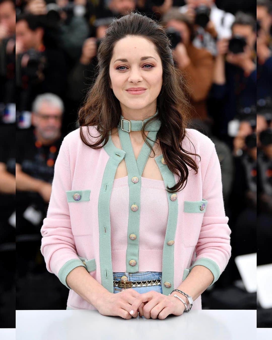 Just Jaredさんのインスタグラム写真 - (Just JaredInstagram)「Marion Cotillard gave fans a chic pastel mod moment in @chanelofficial during her appearance at Cannes Film Festival this weekend, before switching into a stylish red carpet look #MarionCotillard Photos: Getty」5月22日 13時00分 - justjared