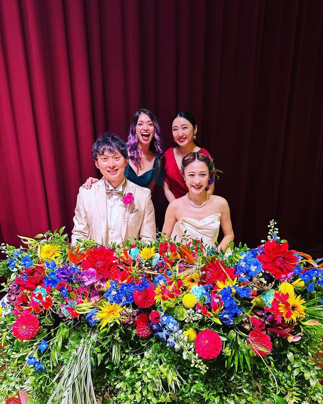 七瀬りりこのインスタグラム：「my best friend's wedding💍✨  ミュージカル「ブルックリン」で出会った私達♡  本当におめでとう♡」