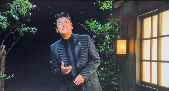 北川大介さんのインスタグラム写真 - (北川大介Instagram)「おはよう^_^ 昨日のBS演歌の花道の収録の興奮のまま朝を迎えました。 憧れのあの先輩のあの名曲を少しソフトに歌わせて頂きました。 内容はそこまでです。 放送がいまから楽しみです。」5月22日 9時29分 - kitagawadaisuke_official