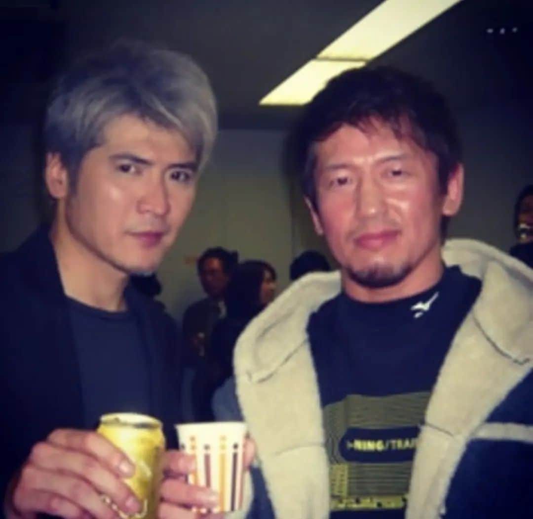金本浩二のインスタグラム：「高校生の頃、ちょっとしたことがあり 2枚目のシングル⁡ ⁡サヨナラは八月のララバイ を聴くと、高校時代の暑い日を⁡ ⁡思い出します。⁡ ⁡吉川さん、お元気ですか～❔」