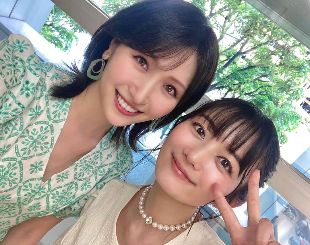 横山ルリカさんのインスタグラム写真 - (横山ルリカInstagram)「. 久々のすぅちゃん🫶💛  BSスーパーKEIBAの前に、 ちょこっと競馬魂の収録にお邪魔させていただきました🐎✨  久々に会えて嬉しかった〜💕  #すぅちゃん #森田涼花 #アイドリング !!! #9号と11号 #何年経っても変わらないねぇ」5月22日 10時25分 - rurika_yokoyama_official