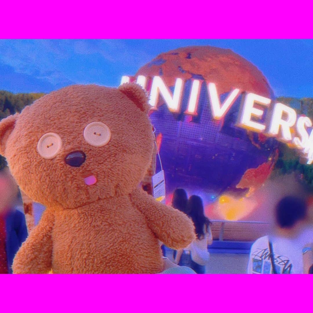 金子きょんちぃさんのインスタグラム写真 - (金子きょんちぃInstagram)「.  ユニバくま🧸💕  ミニオンのボブがいつも持ってるんだって💖 Timってゆーんだって💖 かわいいすぎるね💖  信子の服には注目しないでね🙅🏼‍♀️🙅🏼‍♀️  ユニバとかって帰りめっちゃ寂しくなるよね🥺 またすぐにでも行きたい🥺  #ユニバ #UniversalStudioJapan #USJ #ミニオン #Tim #かあいい熊たん🧸 #おっぱい」5月22日 10時33分 - kyokaest9