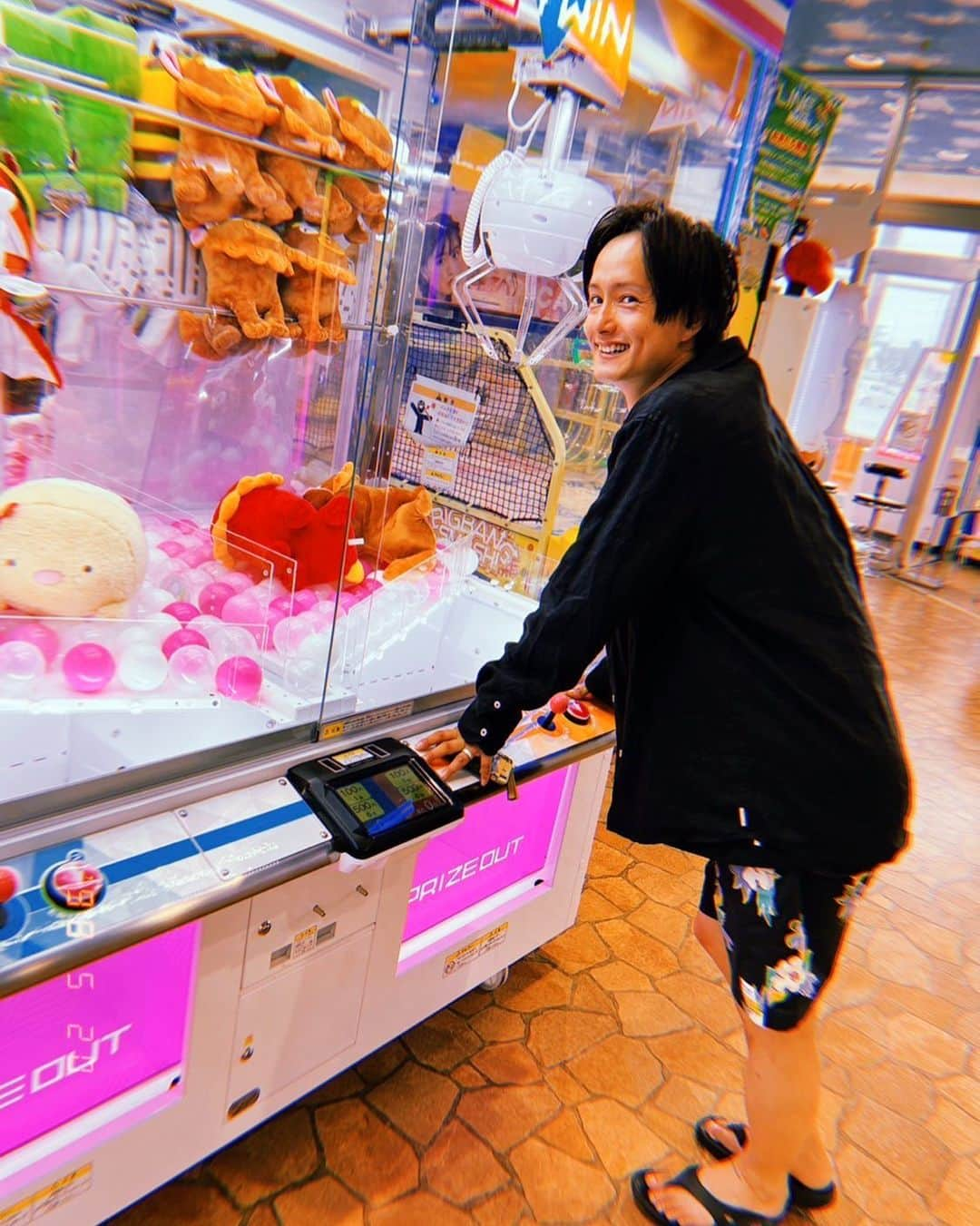 米重晃希さんのインスタグラム写真 - (米重晃希Instagram)「ぜーんぜん獲れない❤️  #ゲームセンター　 #miyakojima #宮古島」5月22日 11時07分 - yoneshigekoki