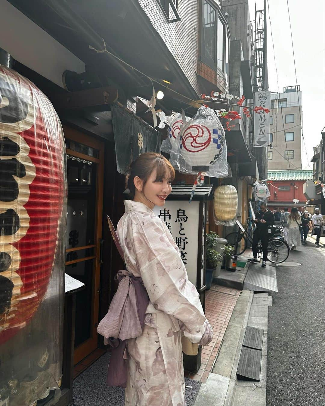 小嶋陽菜さんのインスタグラム写真 - (小嶋陽菜Instagram)「今年の夏もたのしみだね..💛🫶🏻 みんなの予定は？  この日でもう夏分歩いた気がする😂 もんじゃにハマったのでまた行こっ」5月22日 22時02分 - nyanchan22