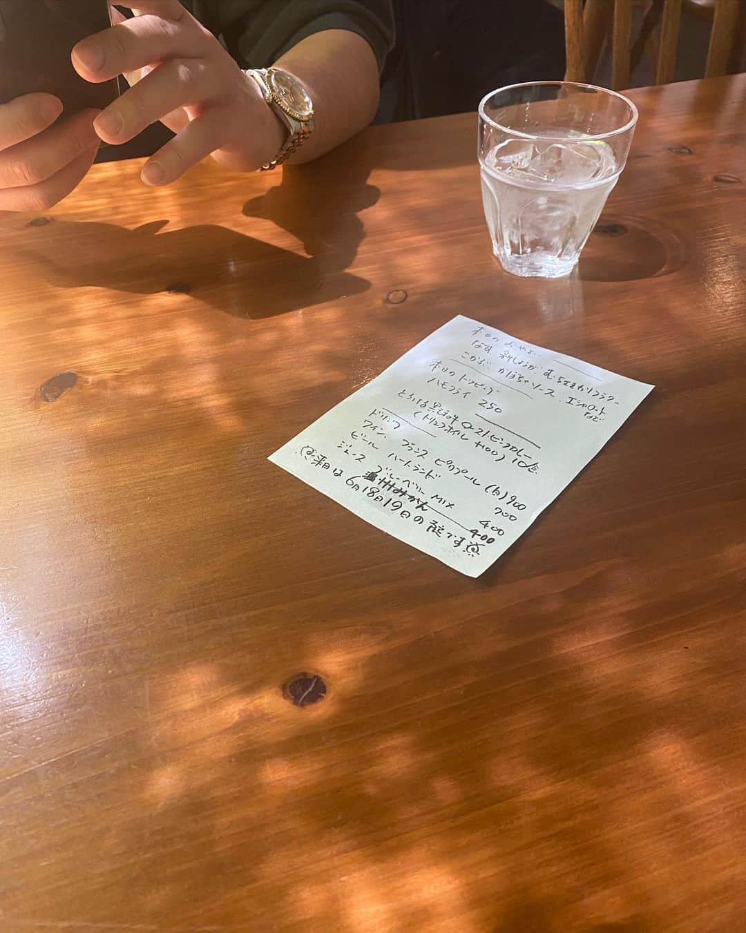 吉田佳菜さんのインスタグラム写真 - (吉田佳菜Instagram)「ㅤㅤㅤㅤㅤㅤㅤㅤㅤㅤㅤㅤㅤ ㅤㅤㅤㅤㅤㅤㅤㅤㅤㅤㅤㅤㅤ 京都の大好きなカレーを 東京で食べられるなんて♡ 東京では2回目の来店🌞🍛 ㅤㅤㅤㅤㅤㅤㅤㅤㅤㅤㅤㅤㅤ 昨日は、お店の方が帰り際に声をかけて下さって 京都のお店に何回か行った時のことも 覚えていてくださってて嬉しかった☺️☺️ ㅤㅤㅤㅤㅤㅤㅤㅤㅤㅤㅤㅤㅤ 色とりどりの有機野菜が美しいカレー🥦🍅🍆 ルーには赤ワインが、白米には白ワインが使われていて 甘味もあるのに旨辛♡ 他にはない味でいつ食べても美味しい🍷 ㅤㅤㅤㅤㅤㅤㅤㅤㅤㅤㅤㅤㅤ ㅤㅤㅤㅤㅤㅤㅤㅤㅤㅤㅤㅤㅤ #ちわこの休日 #太陽カレー #野菜カレー #tsuru_kana」5月22日 22時05分 - yshdkana