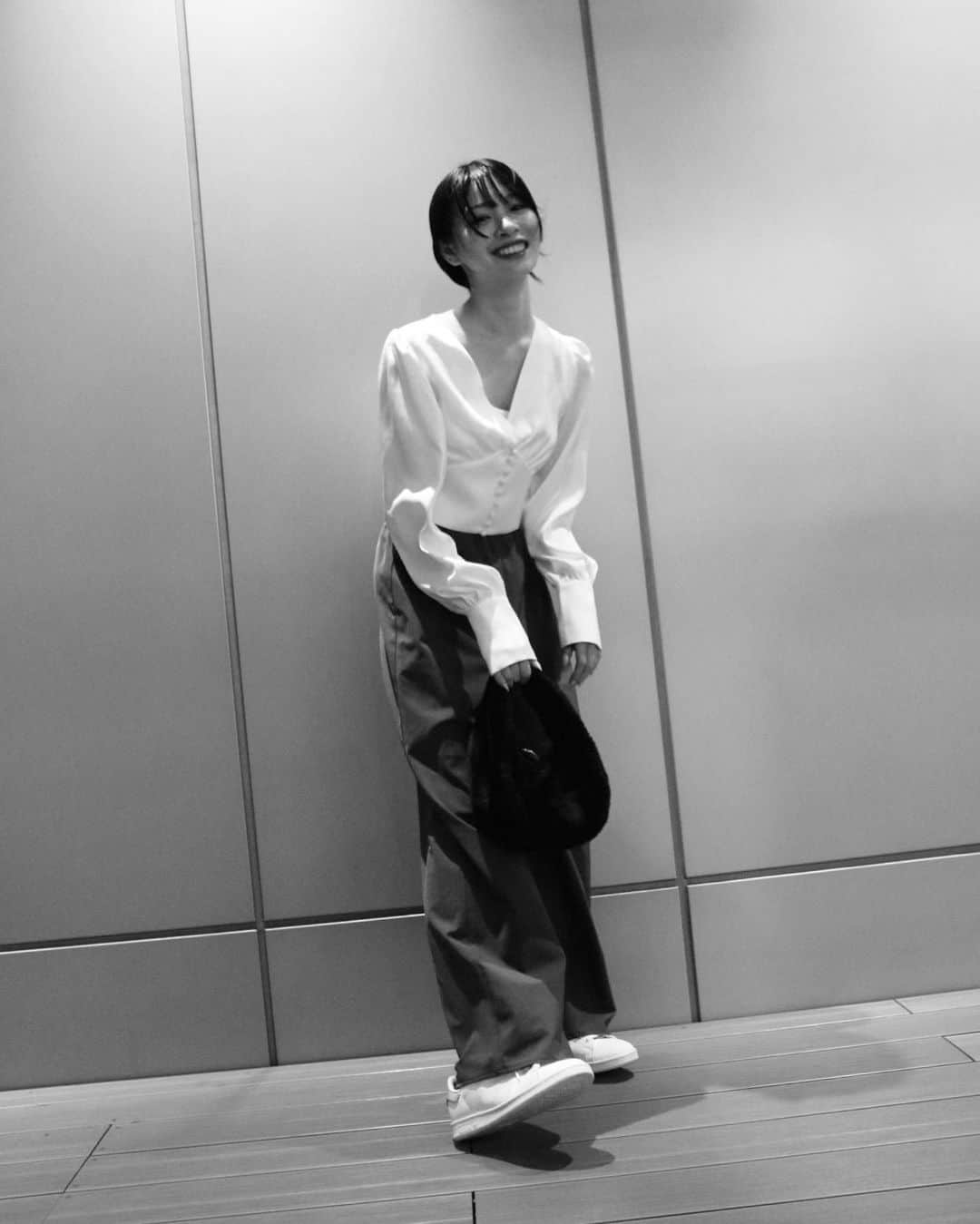 中川紅葉さんのインスタグラム写真 - (中川紅葉Instagram)「今日の服〜鞄は閉めましょう🐻‍❄️ #くれはふく」5月22日 20時46分 - kureha_nakagawa