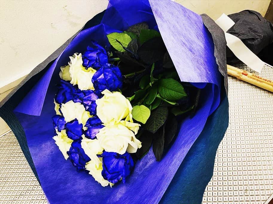 つかさしさんのインスタグラム写真 - (つかさしInstagram)「沢山の花、スタンド花、のぼり旗  嬉しかったです。」5月22日 20時49分 - tsukasashi_25