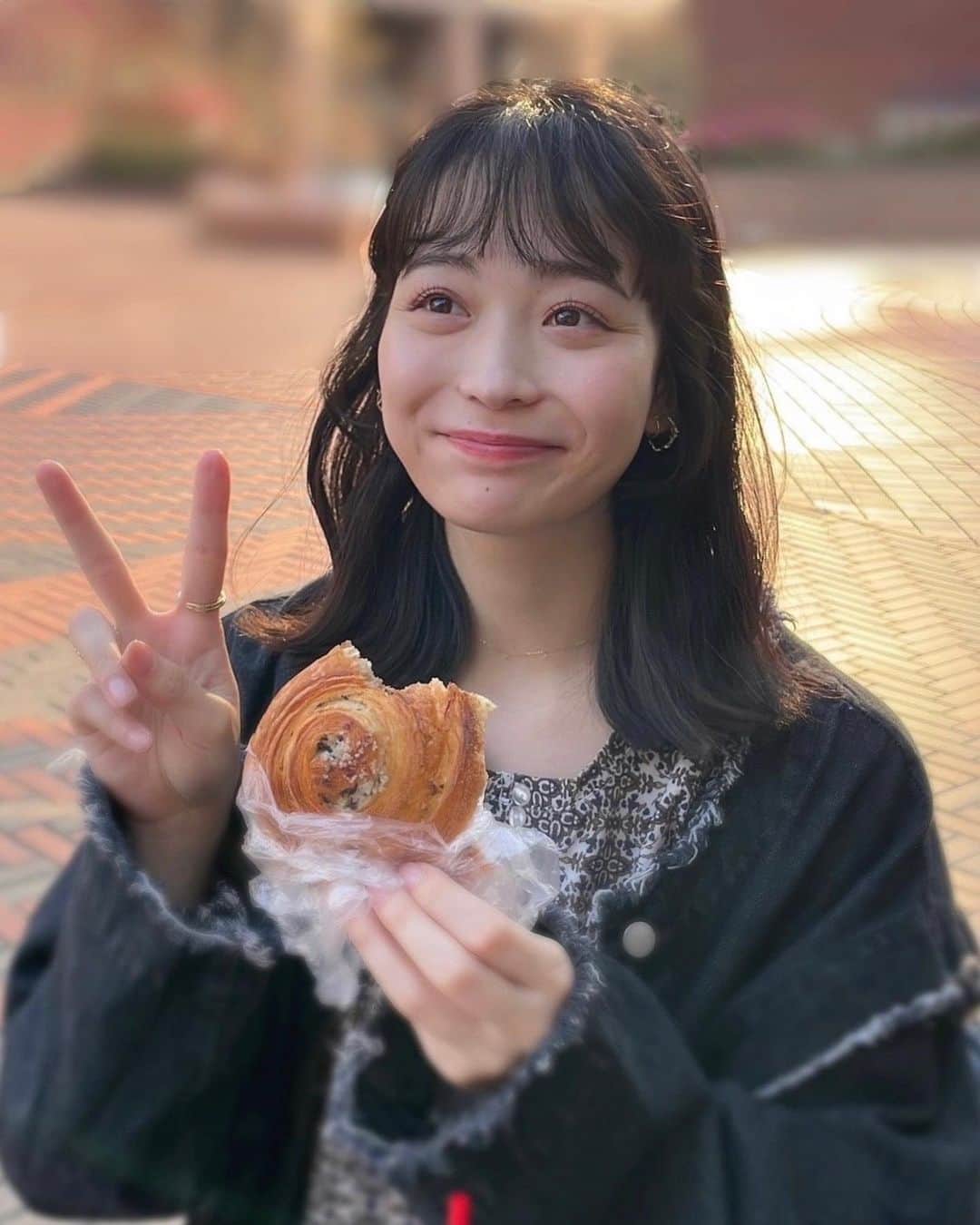 のインスタグラム：「. ⁡ざわついている前髪についてですが、 パーマをかけました！ちょっとだけ難しいです！」