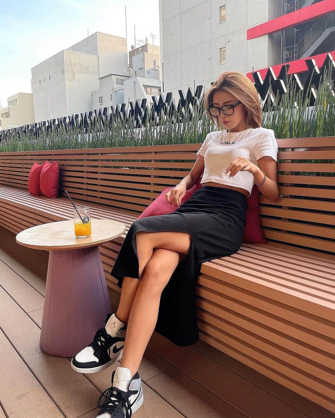 MIWAのインスタグラム：「🌵🌼🤍 ㅤㅤㅤㅤㅤㅤㅤㅤㅤㅤㅤㅤㅤ ㅤㅤㅤㅤㅤㅤㅤㅤㅤㅤㅤㅤㅤ かーんわいっ！ この前買ったジョーダン🏀♪ 次は何色にしようかな~💭 ㅤㅤㅤㅤㅤㅤㅤㅤㅤㅤㅤㅤㅤ #jordan #スニーカーコーデ #jordan1#nike#nikeshoes  #wosaka#fashion#ootd」