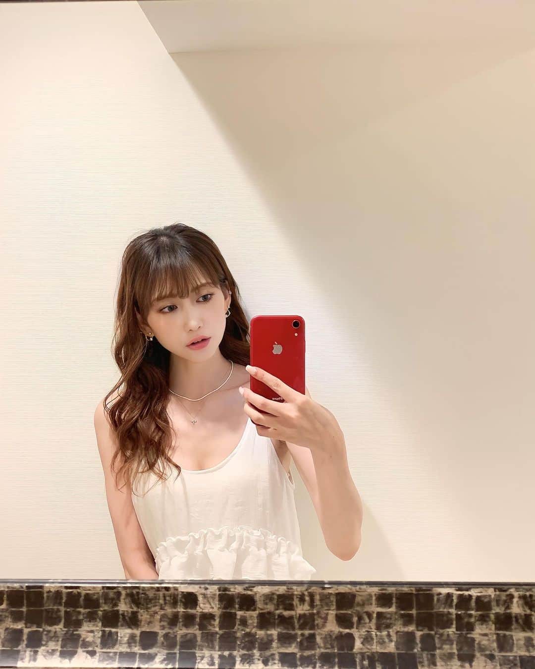 加賀美早紀のインスタグラム：「ただーいま🏠  前髪重めにした✂︎cut❤︎」