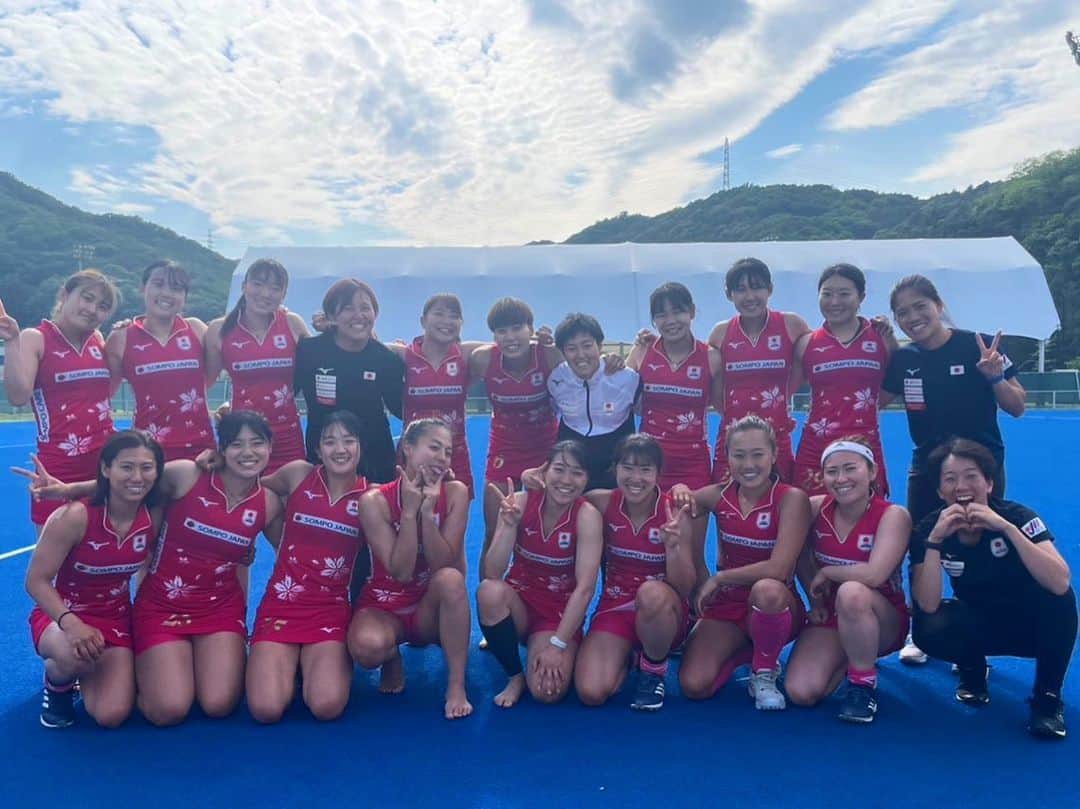のインスタグラム：「🇰🇷☑️ Korea tour done. @jha_sakura @japan.hockey   #きょうだい増えた #ちなみに何番目？ #あらんとぶなぴー」