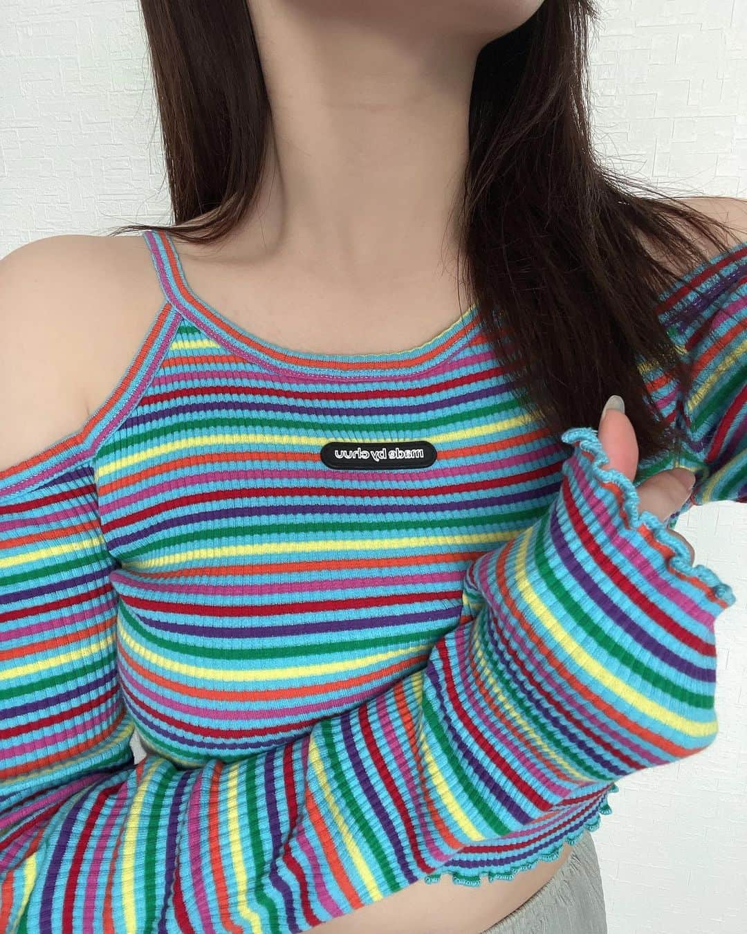 UNAさんのインスタグラム写真 - (UNAInstagram)「カラフル似合う？🌈🌈🌈 . . . tops: @nooneelse_jp  #chuumade #chuu #nooneelse #韓国ファッション #y2kファッション #pr #提供」5月22日 21時26分 - 0314una