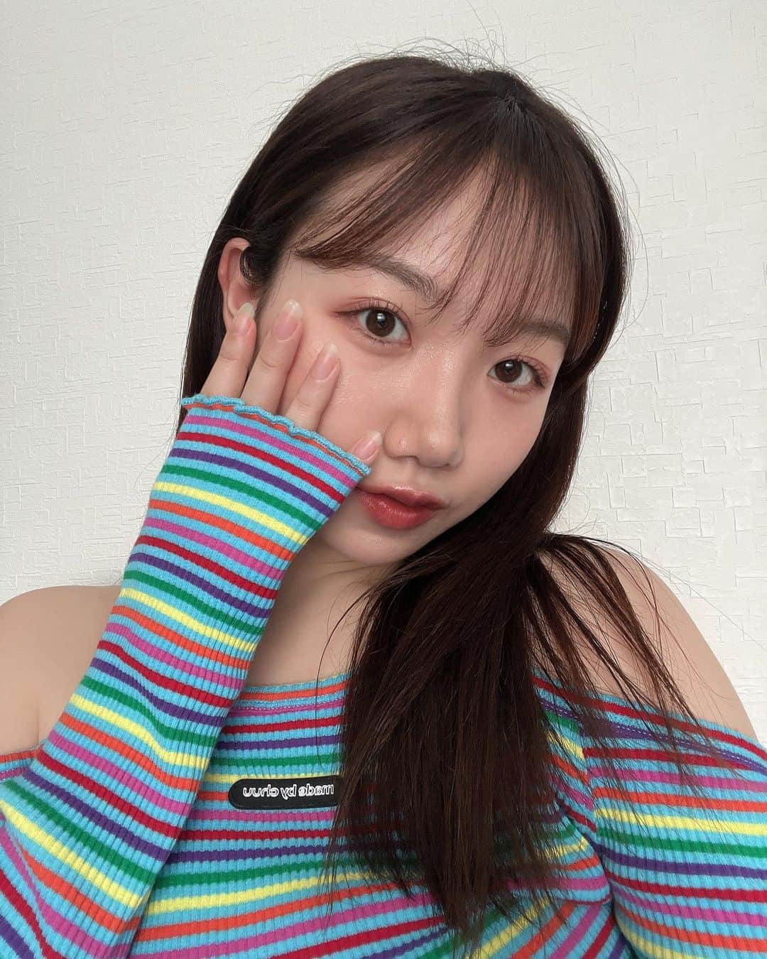 UNAさんのインスタグラム写真 - (UNAInstagram)「カラフル似合う？🌈🌈🌈 . . . tops: @nooneelse_jp  #chuumade #chuu #nooneelse #韓国ファッション #y2kファッション #pr #提供」5月22日 21時26分 - 0314una