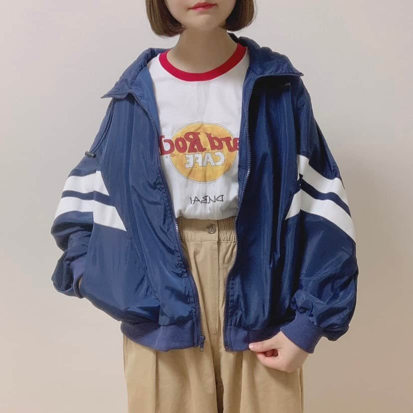 みさねしふくさんのインスタグラム写真 - (みさねしふくInstagram)「ロゴTシャツで春夏コーデまとめ🎐ㅤ 参考になったら保存すると後から見やすいよ👉🏻👉🏻ㅤ ㅤ ロゴTってかわいいからいっぱい集めちゃうんだよね🫢ㅤ ㅤ ちっちゃいロゴもいいけどインパクトあるやつも綺麗めなコーデの外しとかで使えておすすめだよ🫶🏻ㅤ ㅤ ㅤ ㅤ  #tシャツコーデ #リュック女子 #コーデ #プチプラコーデ #プチプラ #古着コーデ #古着女子 #古着mix #フルジョ #カジュアルコーデ #おしゃれ #春コーデ #春服コーデ #春服 #韓国ファッション #ゆるコーデ #オーバーサイズ #着回し #着回しコーデ #きょコ #今日のコーデ #ファッション #gu #guコーデ #guコーデ部 #ジーユー #ファッションコーデ #ボーイッシュコーデ」5月22日 21時27分 - misaneshifuku