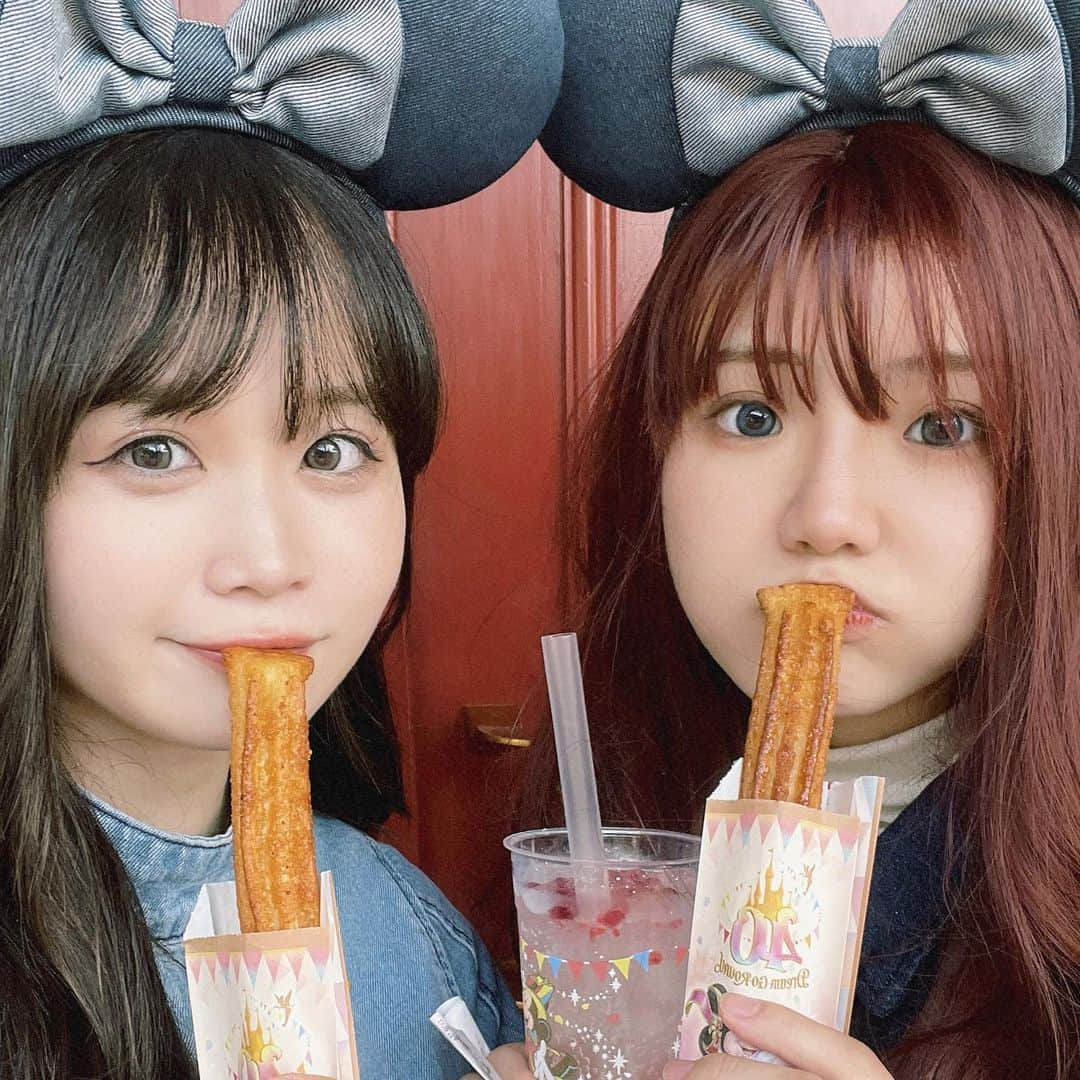 パ@小豆さんのインスタグラム写真 - (パ@小豆Instagram)「⁡ 🏰🎈🎢🎠🧚🏻‍♀️ ⁡ ⁡ えてろとデニムコーデで行ってきた~♡ 期間限定のチュロスめちゃくちゃ美味しかった…普段はシナモンしか食べないけどリピしたい🥹！！なんとかブリュレ味…(曖昧) ⁡」5月22日 21時57分 - pkpk_azs