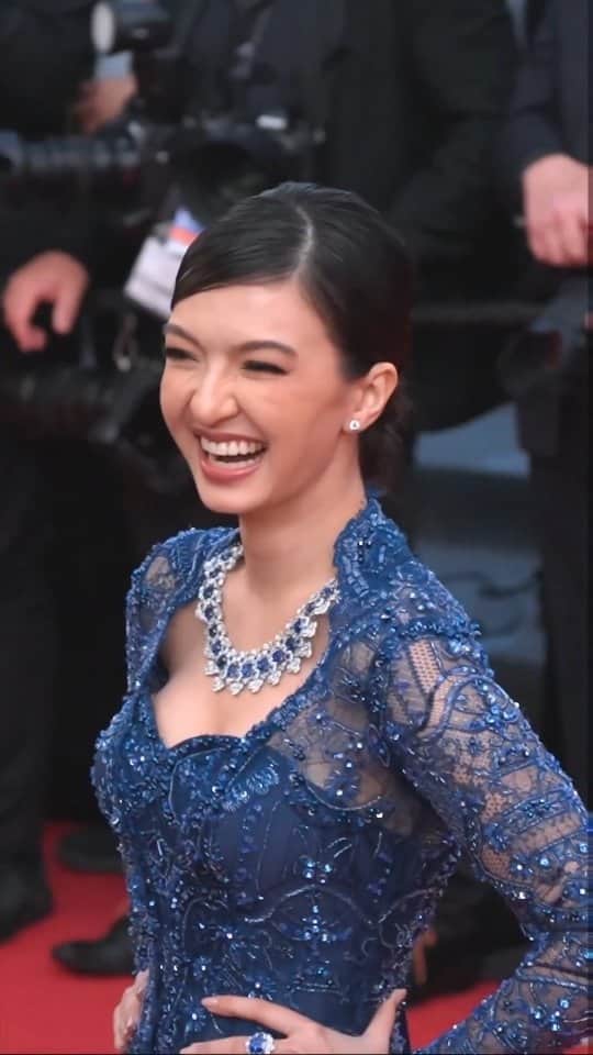 ラライン・シャーのインスタグラム：「Kebaya dari dan untuk Indonesia ❤️   Jewelry @chopard Stylist @___gxela___ Dress @maisonbaazcouture Hairstylist @joshaspellhair Makeup by @natamol   #Cannes2023 #ChopardLoveCinema #FestivalDeCannes」