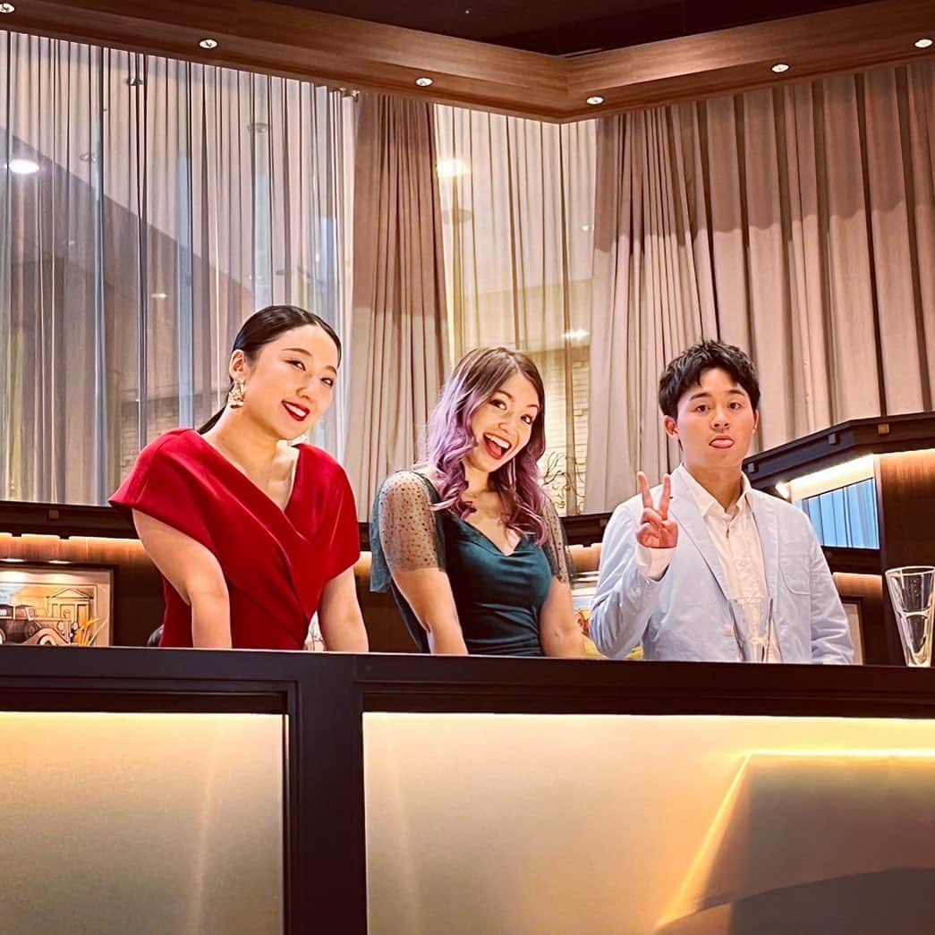 七瀬りりこのインスタグラム：「お気に入り写真♡  🦜🦜🦜」