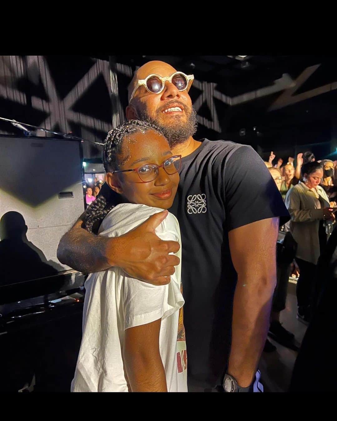 スウィズ・ビーツさんのインスタグラム写真 - (スウィズ・ビーツInstagram)「Happy ultra Birthday to my Twin 🎂🎂🎂🎂🎂🎂🎂🎂🎂🎂🎂🎂🎂🎂 You’re a true princess and I’m so happy to be your Dad what a true honor and blessing my love♥️ F1 Nikki you know we about to go crazy 🎉🎉🎉🎉🎉🎁🎁🎁🎁🎊🎊🥳🥳🥳🥳🥳🥳🥳🥳🥳🥳🥳🥳🥳🥳🥳🥳🥳🥳🥳🥳🥳🥳🥳🥳🥳🥳🥳🇬🇧🇬🇧🇬🇧🇬🇧🇬🇧🇬🇧🇬🇧🇬🇧🇬🇧🇬🇧🇬🇧🇬🇧」5月22日 14時19分 - therealswizzz