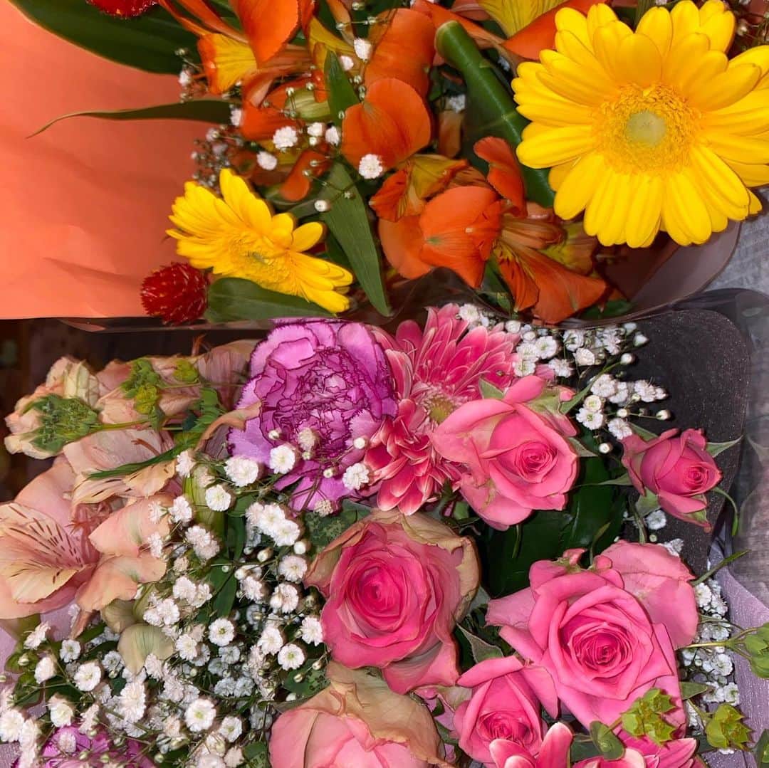 NAOMIさんのインスタグラム写真 - (NAOMIInstagram)「When you send flowers each other on the same day(coincidence)🥲💞」5月22日 14時22分 - hi_im_naomi
