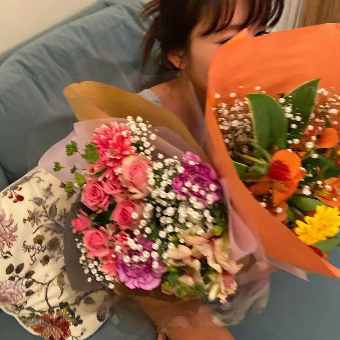 NAOMIさんのインスタグラム写真 - (NAOMIInstagram)「When you send flowers each other on the same day(coincidence)🥲💞」5月22日 14時22分 - hi_im_naomi