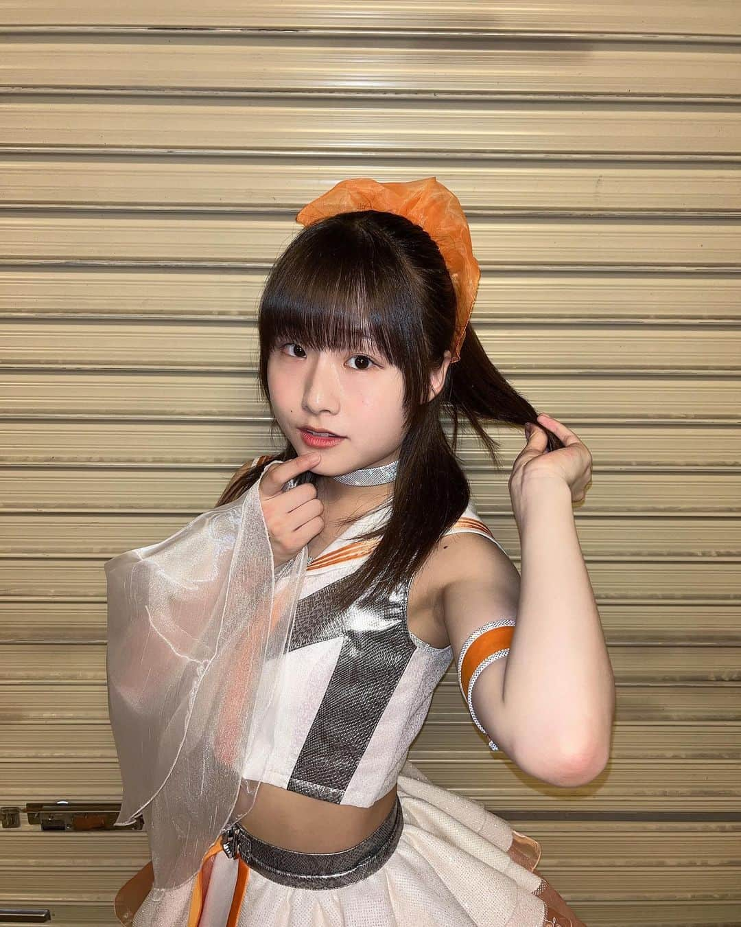 新倉愛海さんのインスタグラム写真 - (新倉愛海Instagram)「new costume🧡 ⁡ #アプガ2 #にきちゃん #Japaneseidol #新衣装 #ハーフアップ #オレンジ」5月22日 14時24分 - ami_niikura_uug2ki