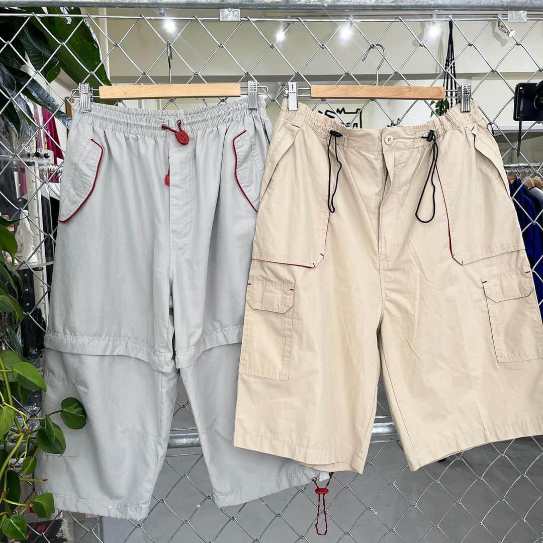 ジャムルのインスタグラム：「OPEN UNTIL 7:00PM .  #お問い合わせはお電話で承ります #jammru #osaka  #fashion  #streetstyle  #streetfashion  #vtg  #vintage  #used  #usedclothing  #古着 #古着屋 #ファッション #70s #80s #90s」