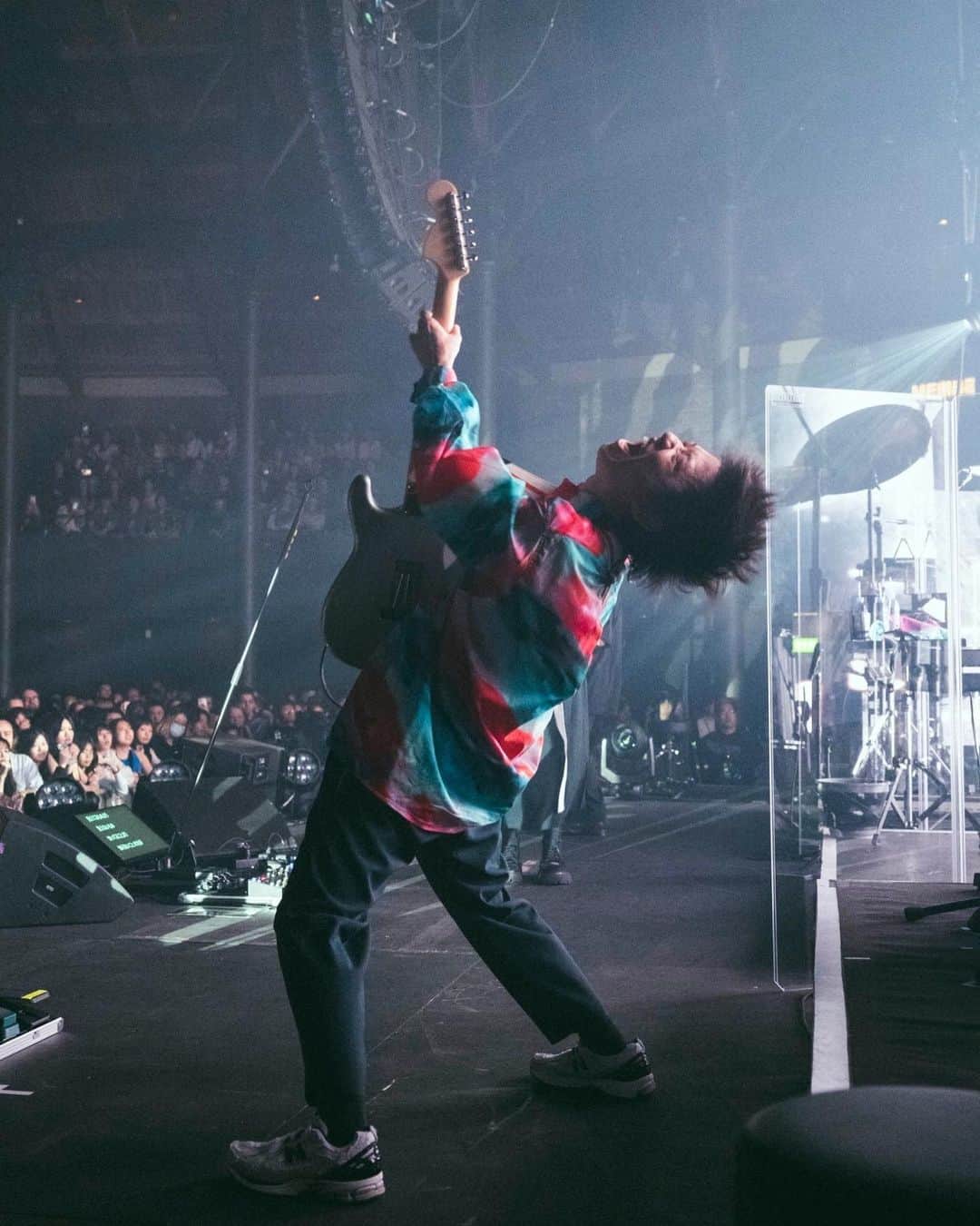 のインスタグラム：「Thank you London!!  I'm so very happy!  It was an unforgettable night！  They were all great！  See you  soon!  photo by Takeshi Yao  #ロンドンの皆様ありがとうございました #また必ず会いましょう #前回から８年ぶり #前来たときビックベン見に行ったら工事中で布被さってた #今度こそ生ビックベンみたい #その前にトイレでビックベンをしてきます #フィッシュアンドチップス #ふつう」
