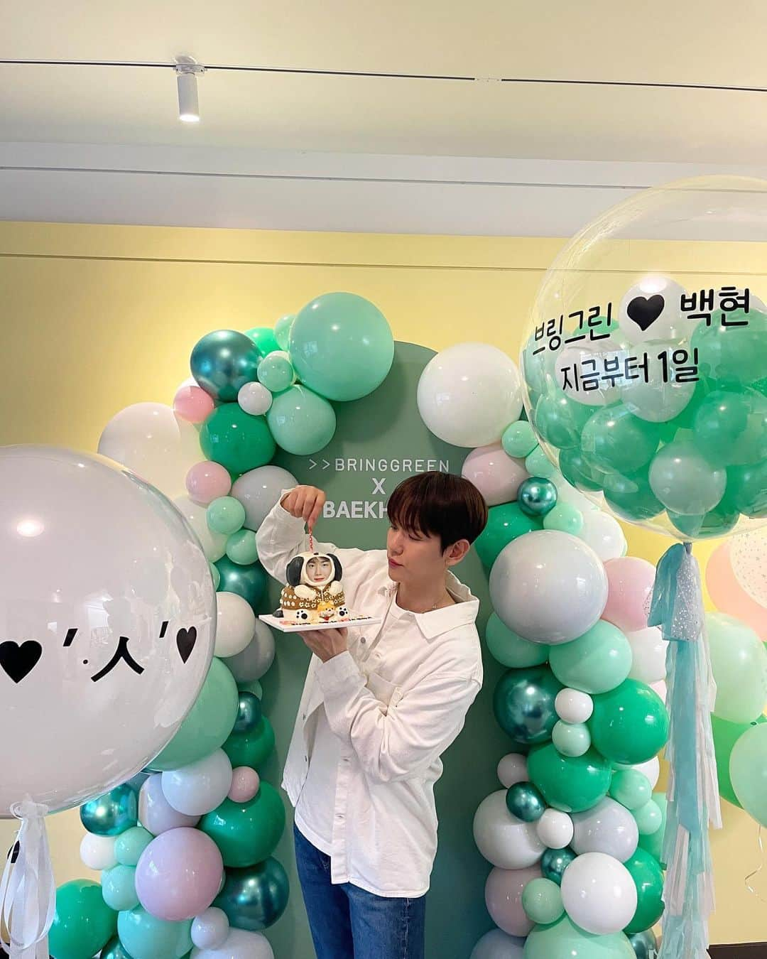 ベクヒョンさんのインスタグラム写真 - (ベクヒョンInstagram)「😘🍏#BRINGGREEN#브링그린」5月22日 14時56分 - baekhyunee_exo