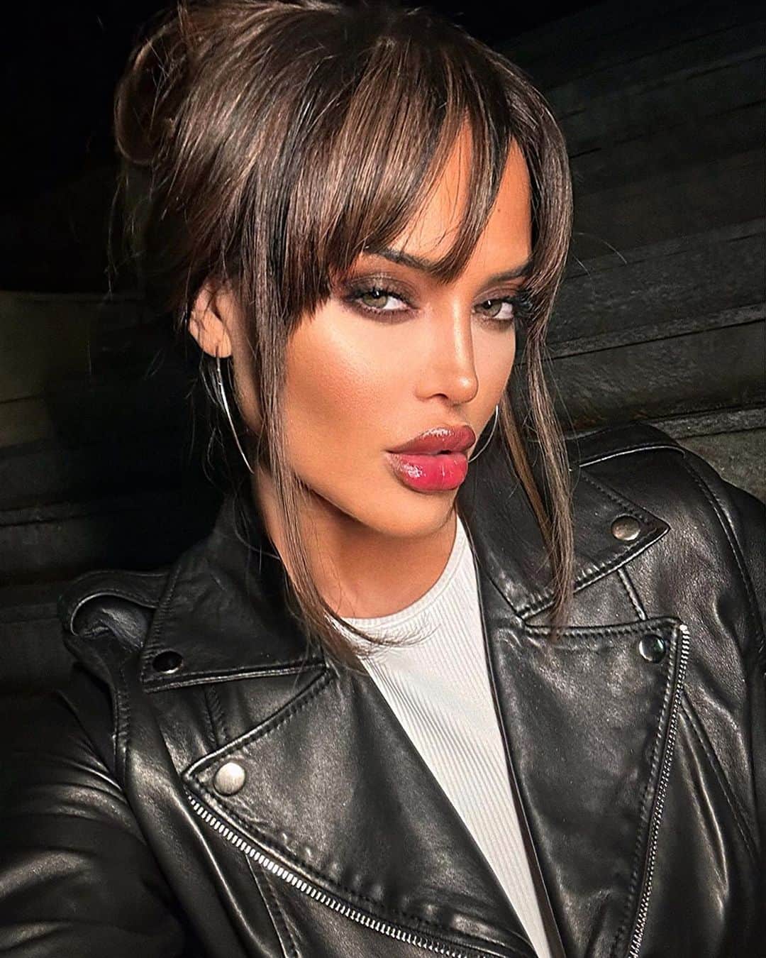 Nita Kuzminaのインスタグラム：「Hi 😈」