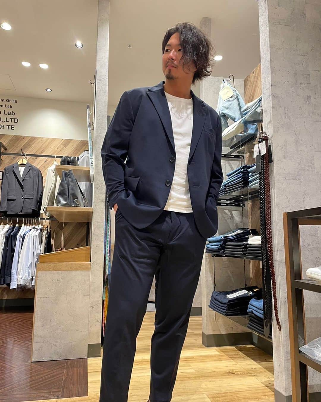 ジェイク・リーさんのインスタグラム写真 - (ジェイク・リーInstagram)「#noah_glg #goodlookingguys #テットオム #有楽町 #ootd」5月22日 15時59分 - jakelee19890119