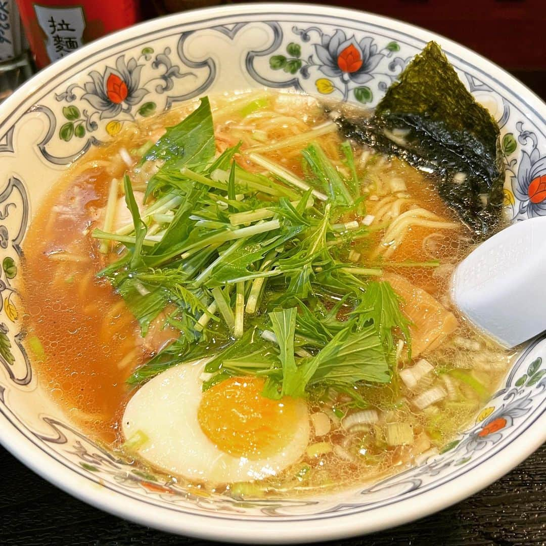 ピエール北川さんのインスタグラム写真 - (ピエール北川Instagram)「🍜 何かと通勤時間の長かった今回の出張。 ホテルのある熊本市で最後の夜は「にぼらや」さんで独り〆ました。 にぼしの出汁が体に優しく浸みましたわ。  オートポリスの出張で文龍行かなかったのは初めてかも。 次はどこ行きましょうか？」5月22日 15時59分 - pierrekitagawa