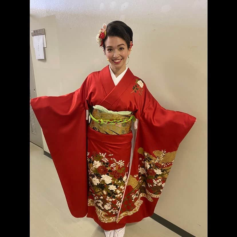 ダンドイ舞莉花さんのインスタグラム写真 - (ダンドイ舞莉花Instagram)「うち、 三本木「吉田屋」の、 お弥代と申します👘  #歳三を愛した女 #musicaltheatre #musical #theatre #opera #オペラ #THELEGEND #ザレジェンド #performer #singer #kimono #japan #fukushima #aizuwakamatsu #会津若松 #福島 #會津風雅堂 #新選組 #幕末オペラ新選組外伝」5月22日 16時07分 - mdandoy18