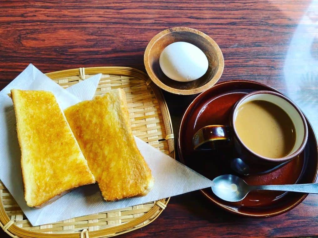 前原誠司さんのインスタグラム写真 - (前原誠司Instagram)「今朝は街頭演説のあと、京都市山科区椥辻池尻町で「マリ亞ンヌ」さんでモーニングをいただきました。コーヒー、トーストともに美味しいんです。奥田さん、ご馳走様でした。（誠）#まえはランチ  https://map.yahoo.co.jp/v2/place/c5L4urneS6-?fr=sydd_p-grmspot-1-header_gs-ttl_lc」5月22日 16時14分 - seiji_maehara.official