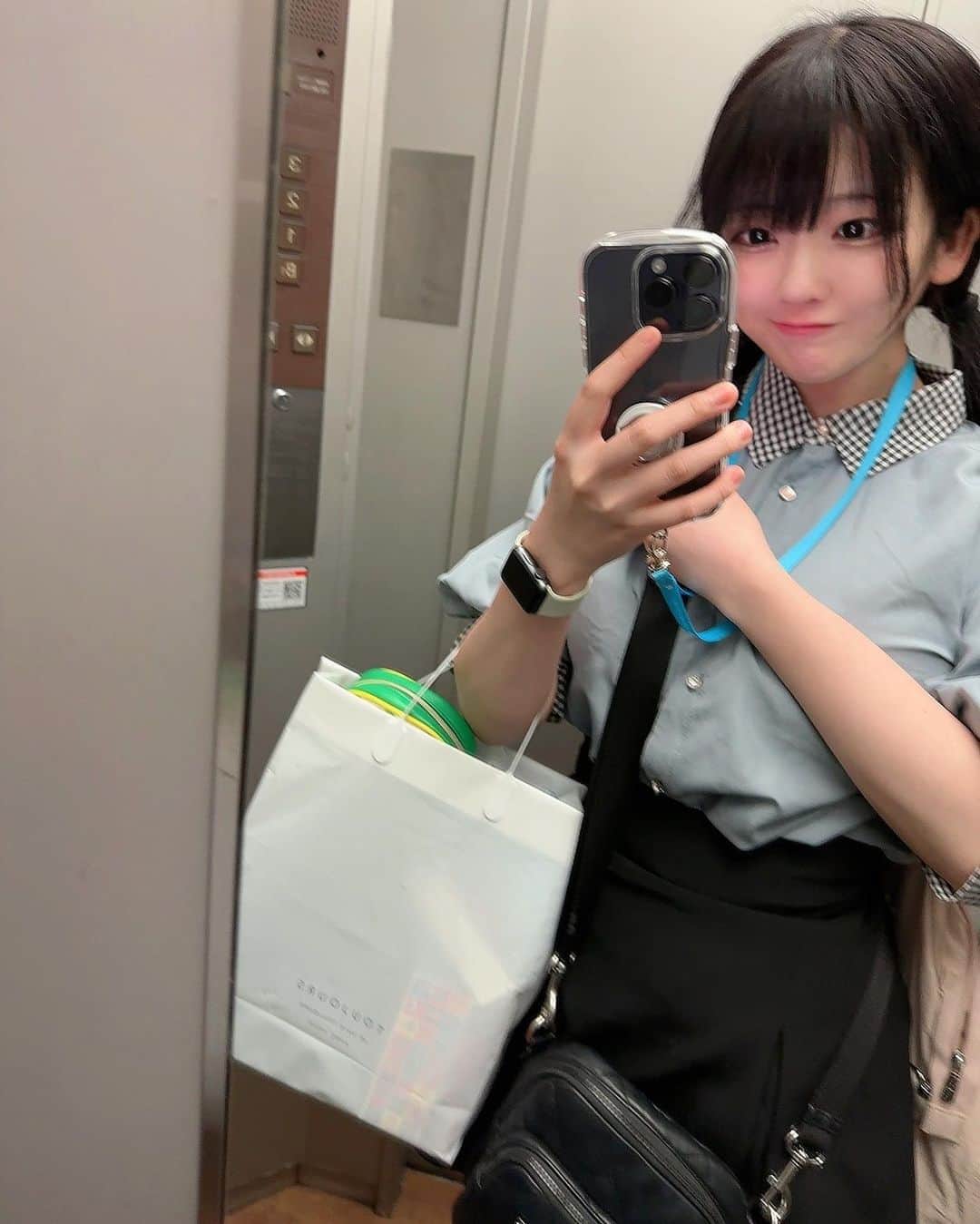 のインスタグラム：「ぼくときみはちがうから きみをすきになるのかな？」