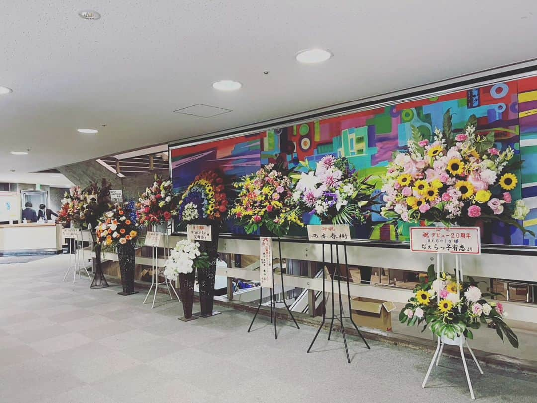 atsukoさんのインスタグラム写真 - (atsukoInstagram)「#angela_20th Anniversary岡山凱旋☆岡山市民会館、ありがとうございました！！ 子供の頃から憧れたステージで歌えるの、終始夢のようでした。 angelaの成人式を迎えられて感無量😭 桃太郎のまち岡山大使もがんばります！  #angela_jpn #animesong #anisong #岡山」5月22日 17時41分 - angela_atsuko