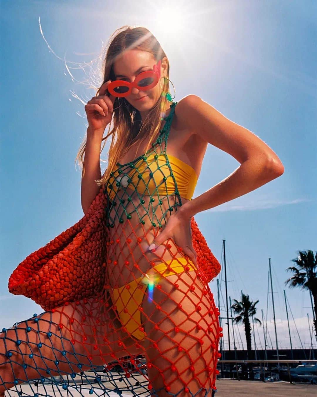 Vogue Españaさんのインスタグラム写真 - (Vogue EspañaInstagram)「Hemos encontrado las prendas que van a llenar tu verano de color y fantasía: la colección de SIMONMILLERxMANGO. Con motivos marítimos y tonos vibrantes, la colaboración de la firma californiana @simonmillerusa con @mango no podía ser más apetecible 🌊 {Te lo contamos todo en el link de la bio} ▪️Fotografía: @javierruiz.studio ▪️Estilismo: @patricia.lopezp」5月22日 17時59分 - voguespain
