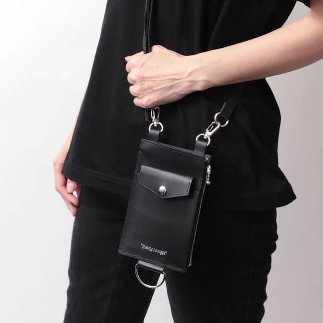 白鳥雪之丞さんのインスタグラム写真 - (白鳥雪之丞Instagram)「TEARS OF SWAN-SMARTPHONE LEATHER ZIP CASE、心斎橋PARCO店頭、webshopにてオーダー受付中ですので宜しくお願い致します😊🏬💻  https://tears-of-swan.shop-pro.jp/?pid=174609083 (5月下旬発送開始)  @tears_of_swan  #tearsofswan  #smartphonecase #leathercase #スマホケース」5月22日 17時59分 - yukinojoeshiratori