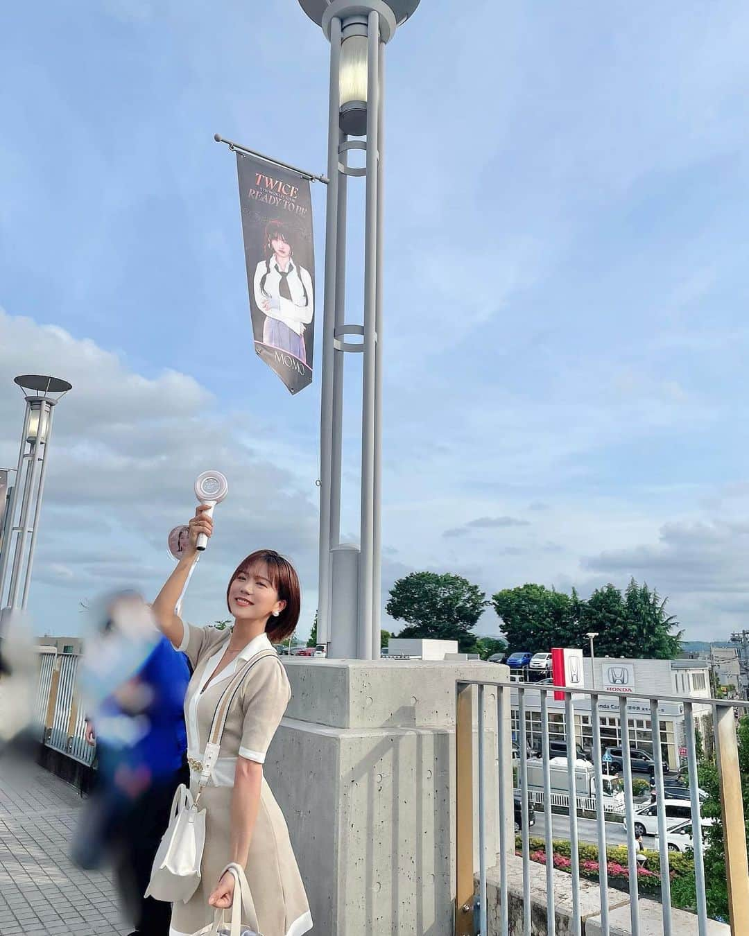 海江田麻貴さんのインスタグラム写真 - (海江田麻貴Instagram)「ㅤㅤㅤㅤㅤ  ㅤㅤㅤㅤㅤ TWICEは本当に、サポートメンバーやスタッフさん、 ONCEをとても大切にしていて感動しましたのです🥹🩷  ㅤㅤㅤㅤㅤ とっっっってもすてき🫶🩵 ㅤㅤㅤㅤㅤ ㅤㅤㅤㅤㅤ 可愛い！！！とか、かっこいい！！！とか、一生懸命！！！ すてき！！！最高！！！🩷ていうポジティブなパワーを いっぱい吸収できた最幸な時間🥳  ㅤㅤㅤㅤㅤ これでまたなんでもがんばれそう👼 私は元々ももりん可愛い〜と思っていたのだけど 今回で➕ジヒョちゃんの虜になってしまいました🥳🧡🧡🧡 静止画では分からない、人間味や歌唱力も魅力が溢れすぎていて 本当に観に行ってよかったと思いました🫶🧡だいすき🧡  ㅤㅤㅤㅤㅤ  ㅤㅤㅤㅤㅤ  ㅤㅤㅤㅤㅤ  ㅤㅤㅤㅤㅤ  ㅤㅤㅤㅤㅤ#twice_5th_world_tour #twice #jihyotwice #momotwice #味の素スタジアム #味スタ #ライブ参戦 #japanesegirl #日本女孩 #once」5月22日 18時06分 - _makiii0924_