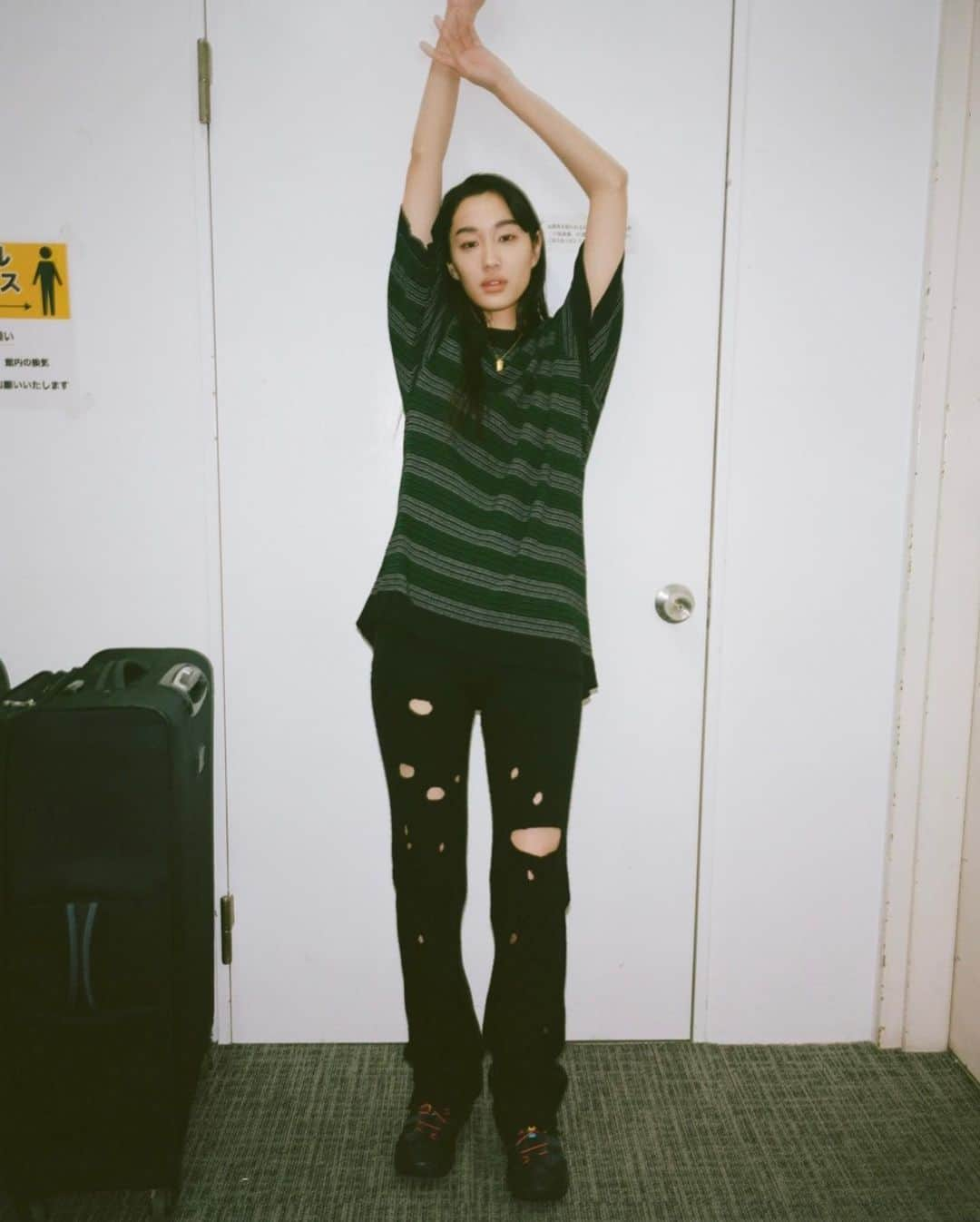 sodukさんのインスタグラム写真 - (sodukInstagram)「spring summer 23 collection sliding knit top & hide and seek trousers  #soduk」5月22日 18時15分 - soduk_official