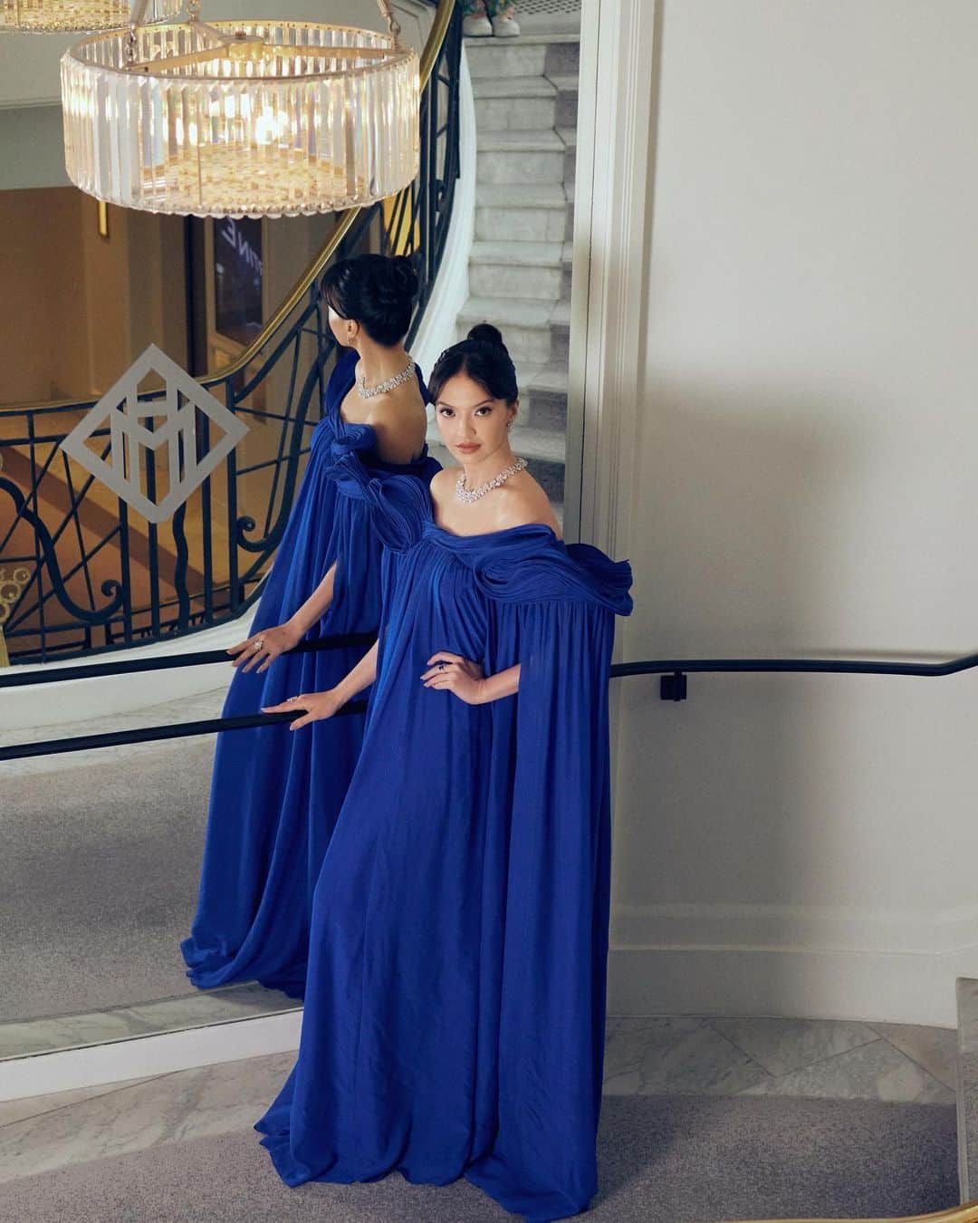 ラライン・シャーさんのインスタグラム写真 - (ラライン・シャーInstagram)「#Cannes2023  Thanks for making it an evening to remember   Photographer @stepanfilenko  Jewelry @chopard  Dress @gauravguptaofficial @stevendoanstyle @maisonbose @boseh1  Makeup by @danielkolaricmakeup using @patmcgrathreal #patmcgrathlabs  Hair by @virginie.pineda using @dessangeparis   #ChophardLovesCinema #festivaldecannes」5月22日 18時26分 - ralineshah