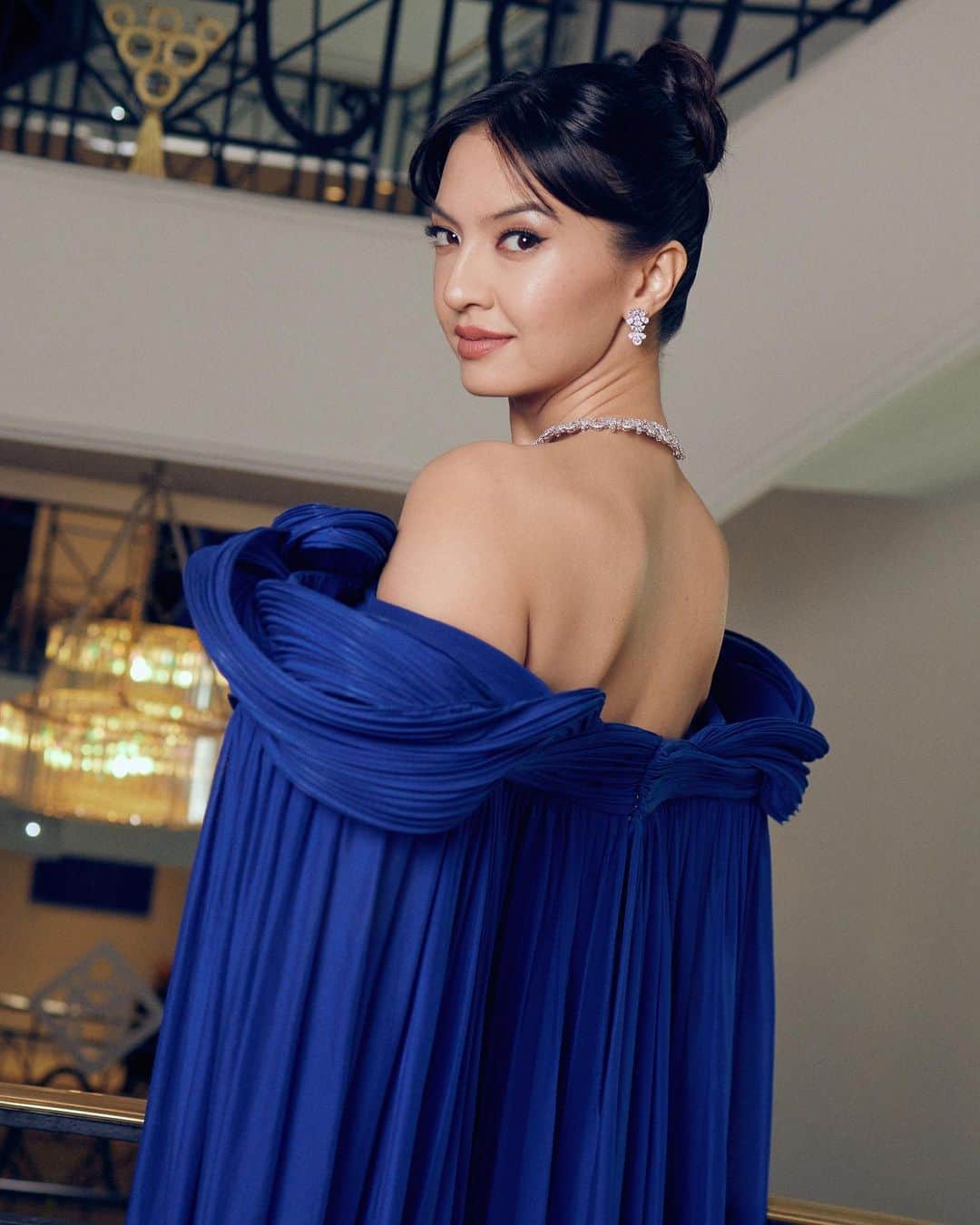 ラライン・シャーさんのインスタグラム写真 - (ラライン・シャーInstagram)「#Cannes2023  Thanks for making it an evening to remember   Photographer @stepanfilenko  Jewelry @chopard  Dress @gauravguptaofficial @stevendoanstyle @maisonbose @boseh1  Makeup by @danielkolaricmakeup using @patmcgrathreal #patmcgrathlabs  Hair by @virginie.pineda using @dessangeparis   #ChophardLovesCinema #festivaldecannes」5月22日 18時26分 - ralineshah