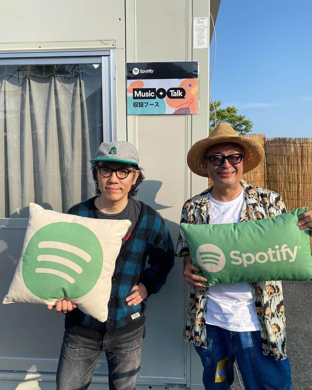 栗田善太郎さんのインスタグラム写真 - (栗田善太郎Instagram)「CIRCLE'23 今年はSpotifyプレミアムラウンジ等でサークルスペシャルインタビューを担当しました！ 2日間で計10組に！ Spotifyで聴けます！ #畳野彩加  #角館健悟  #soilandpimpsessions  #ua  #denkigroove  #君島大空  #sunsetrollercoaster  #ハナレグミ  #田島貴男  #cornelius  #circle10th  #spotifyjpn  https://open.spotify.com/show/54UQbnkLeJAB0u74ch7LHg?si=AS1jf-60Q1-CHDar6a7IEw」5月22日 18時44分 - kurizen01