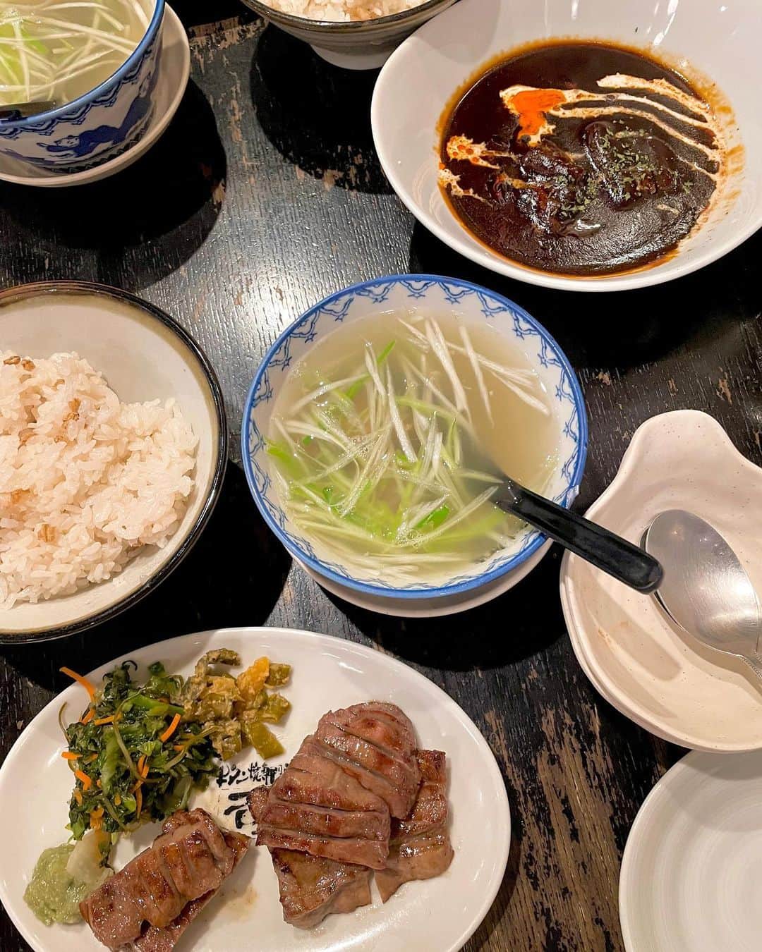 のインスタグラム：「.  初めましての仙台満喫〜 美味しいもので満たされて幸せでした🥢  #仙台 #仙台旅行 #仙台グルメ」