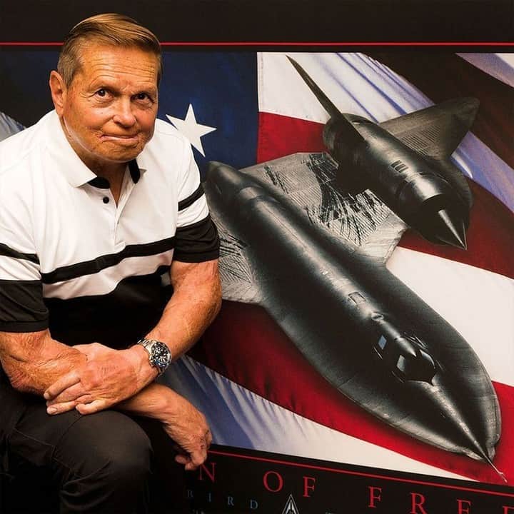 ボール・ウォッチのインスタグラム：「It is with profound sadness that we share the news of the passing of BALL Watch Explorer, Major Brian Shul.⁠ ⁠ The world has lost an aviation legend, but Major Shul’s never-give-up attitude will remain an inspiration for generations to come.⁠ ⁠ All our thoughts go to his family during these difficult times.」