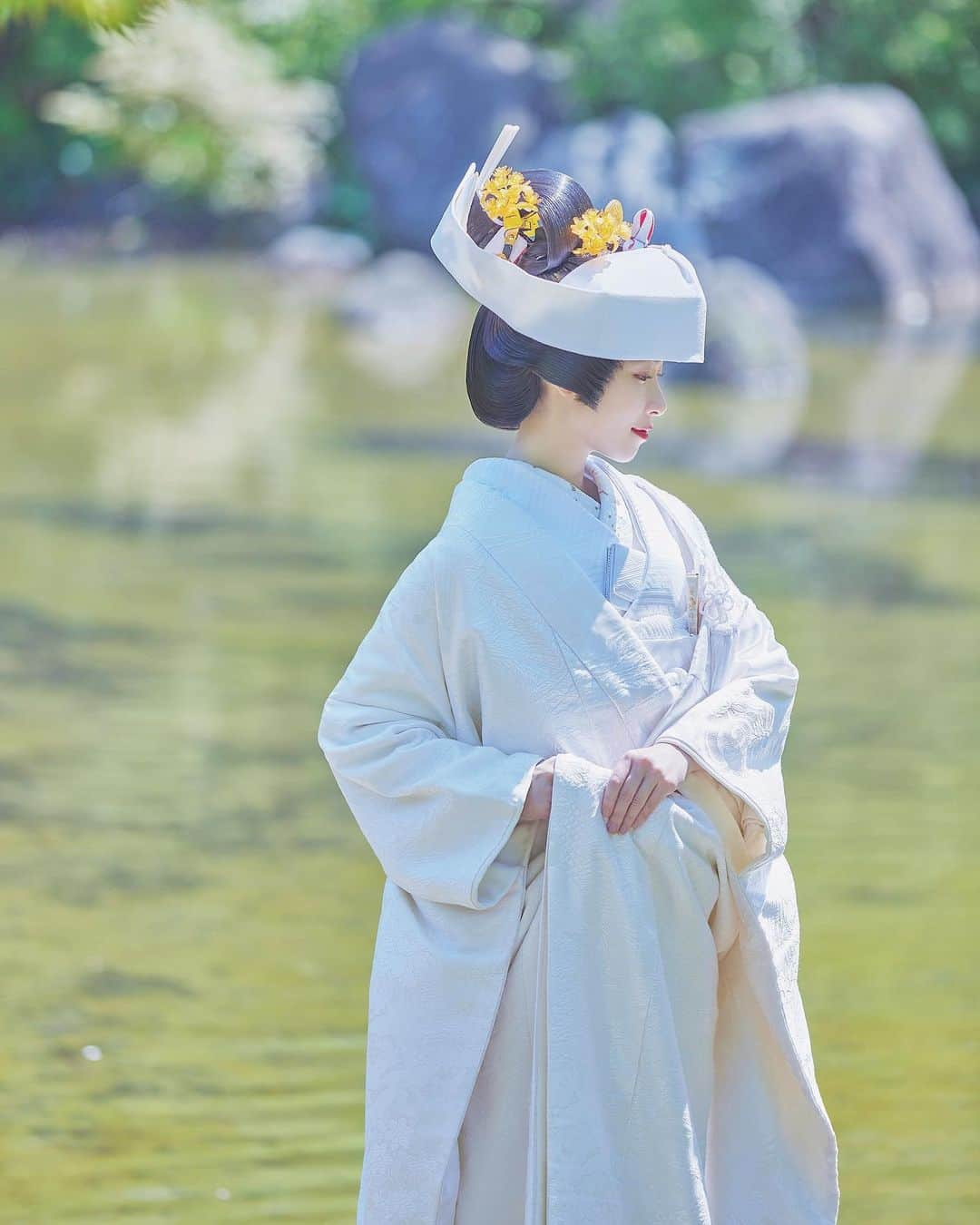 川子芹菜さんのインスタグラム写真 - (川子芹菜Instagram)「. . Japanese wedding𓂃𓈒𓏸𓐍  .  .  初の日本髪撮影の時のデータ📸✨  ちょっとぽくて嬉しかった時🥰←  ワイヤーでガチャンってやる鬘初めて使った😳♡  すごく新鮮であっという間の時間だったけど、これつけて踊ったり演技するなんて無理だ……  大衆演劇すごい。。。 って改めて思いました😂👏  @macherie_weddingdress さん @shares_1955 さん ありがとうございました😭💕  .  .  .   #日本髪 #鬘 #カツラ #白無垢 #和装ヘア #和装ヘアアレンジ #和装結婚式 #和装婚 #和装花嫁 #和婚 #和婚花嫁 #ウェディングドレス #ウェディングフォト #ウェディングヘア #プレ花嫁 #プレ花嫁さんと繋がりたい #プレ花嫁準備 #和装ウェディング #和装小物 #和装 #和婚をもっと盛り上げたい #前撮り和装 #前撮りヘア #ウェディングドレス試着 #和装ドレス #着物 #着物ヘア #白無垢ヘア #色打掛前撮り #色打掛」5月22日 19時01分 - kawakoserina