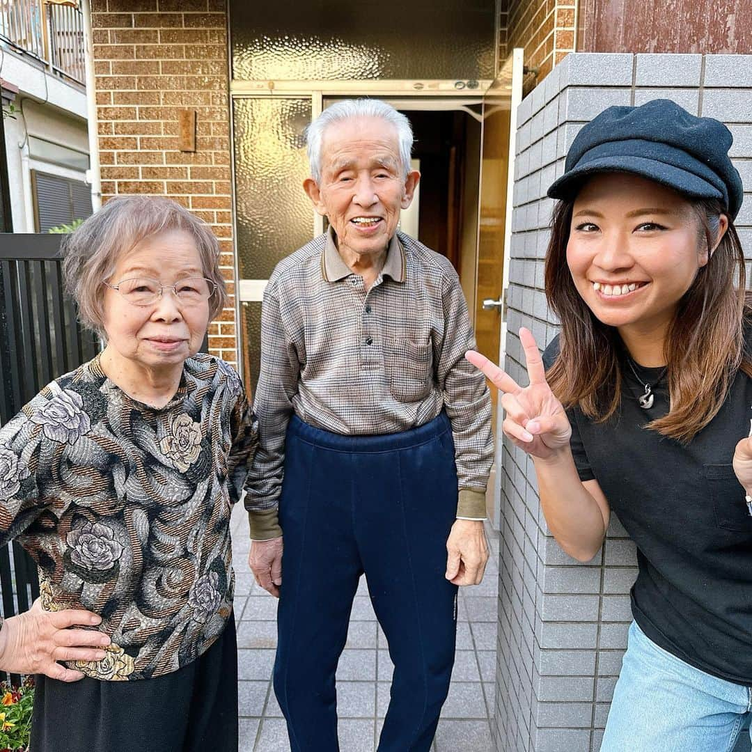 渕上万莉 さんのインスタグラム写真 - (渕上万莉 Instagram)「週末の店頭イベント フィッシングイチバン池田店さま✨  遊びに来てくれた皆様、スタッフの皆様、本当にありがとうございました😆🌴  みんな良い感じに焼けてきたねぇ☀️ 夏が来たって感じで終始汗だくでした🐖💦  ここは私が産まれた街。 おばあちゃんち🏠から歩いて行けるお店なので帰りに顔見てきたよ☺️✨  元気そうです良かった❤️ また美味しいお魚釣って送るよー🎣🚚☀️  #イチバン池田  #店頭イベント #risejapan #fuchibite  #フッチー #渕上万莉」5月22日 19時15分 - mari_fuchigami