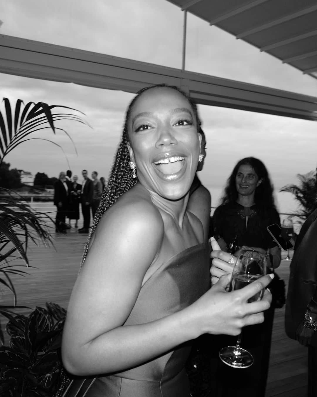 プラダさんのインスタグラム写真 - (プラダInstagram)「On May 20, 2023, Prada and Vanity Fair hosted party at the Hotel Du Cap-Eden-Roc, Cap d’Antibes, celebrating the 76th annual Festival de Cannes.   #VFxPrada #Prada #Cannes2023 @vanityfair  Photo by @gregwilliamsphotography」5月22日 19時08分 - prada